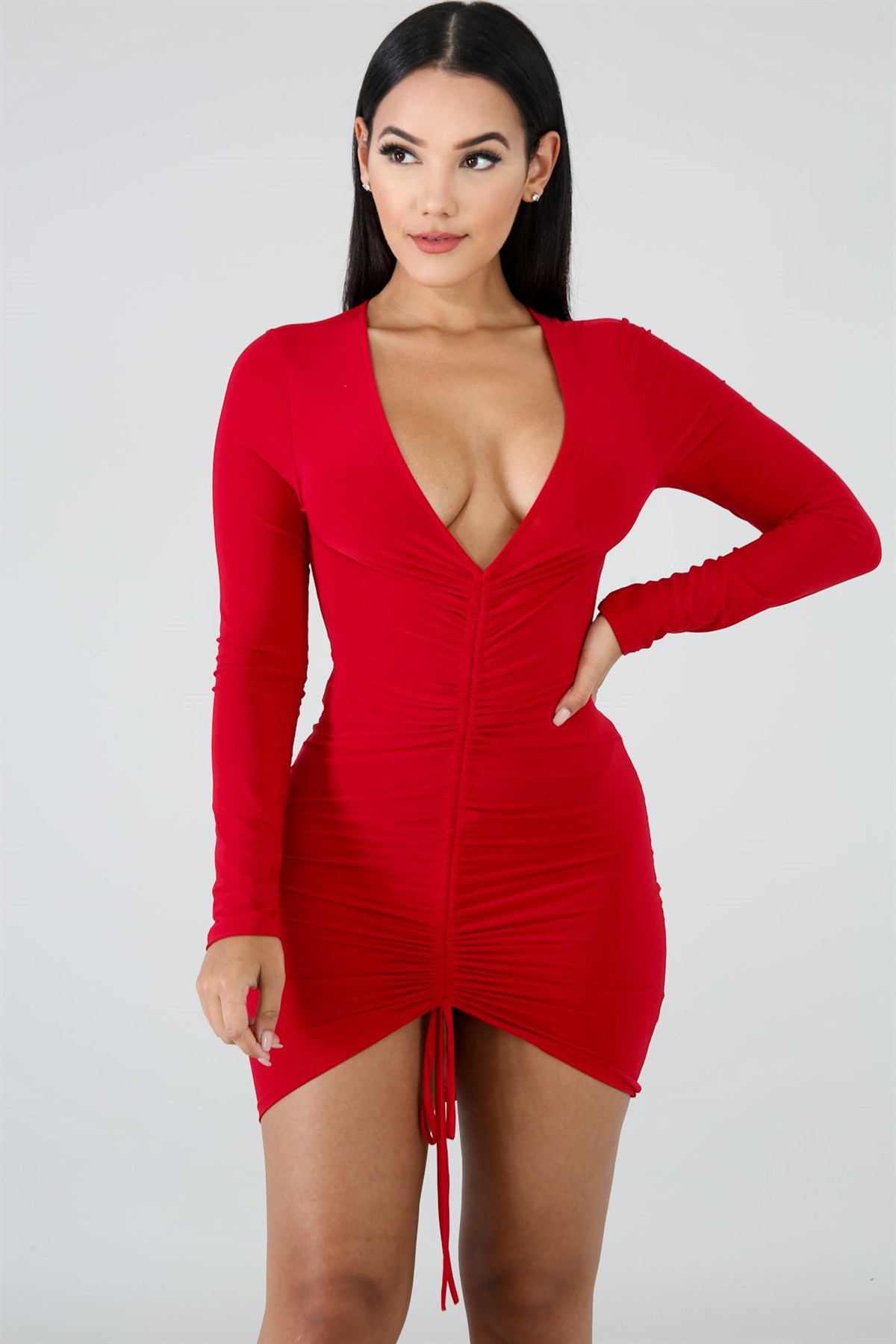 ESNEK SANDY KUMAŞ GÖĞÜS DEKOLTELİ BAĞCIK DETAYLI KIRMIZI MİNİ GECE ELBİSESİ KIRMIZI MİNİ ELBİSE RED MINI DRESS DNM-473-2