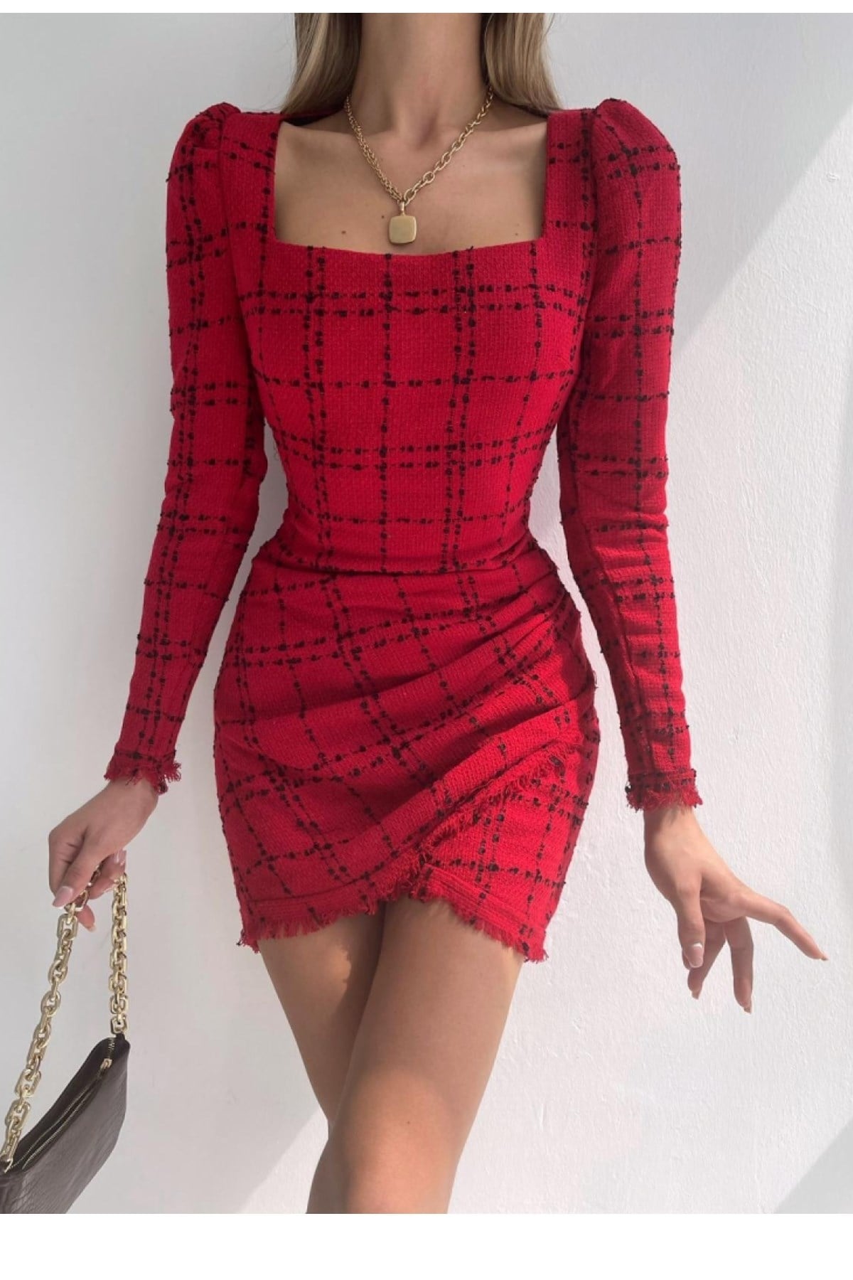 KARELİ TÜVİT KUMAŞ KARE YAKA UZUN KOLLU KIRMIZI MİNİ ELBİSE RED MINI DRESS SD-006-KIRMIZI