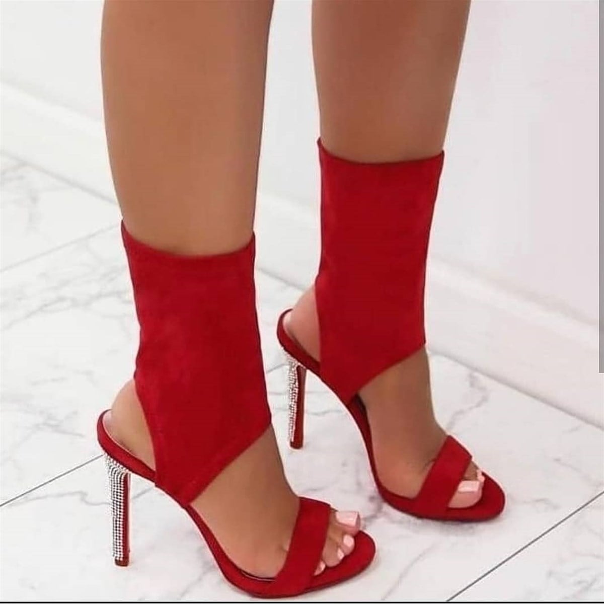 TOPUĞU PARLAK TAŞ DETAYLI İNCE TOPUKLU KIRMIZI BAYAN AYAKKABI KIRMIZI PLATFORM TOPUK AYAKKABI HIGH HEELS RED WOMAN SHOES YT-001-2