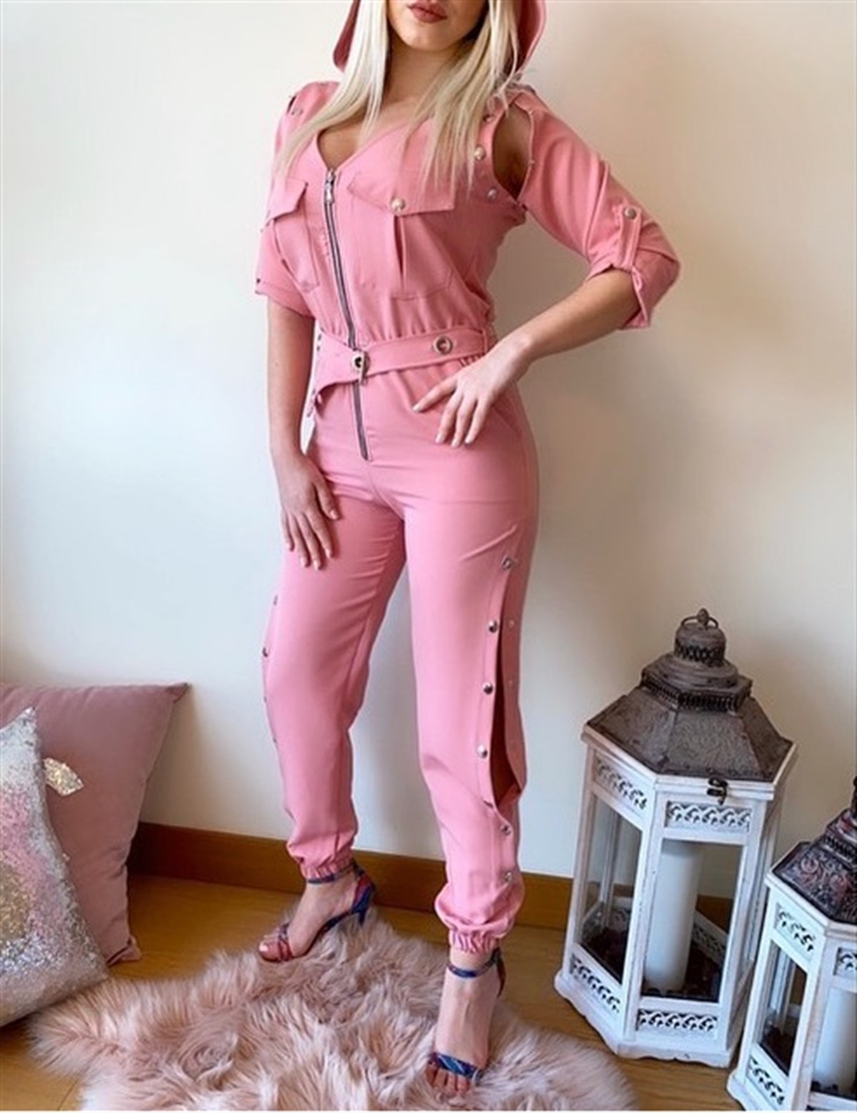 BACAKLARI AYARLANABİLİR ÇIT ÇIT DETAYLI TEK PARÇA PEMBE TULUM PINK WOMAN JUMPSUIT GD-008-PEMBE