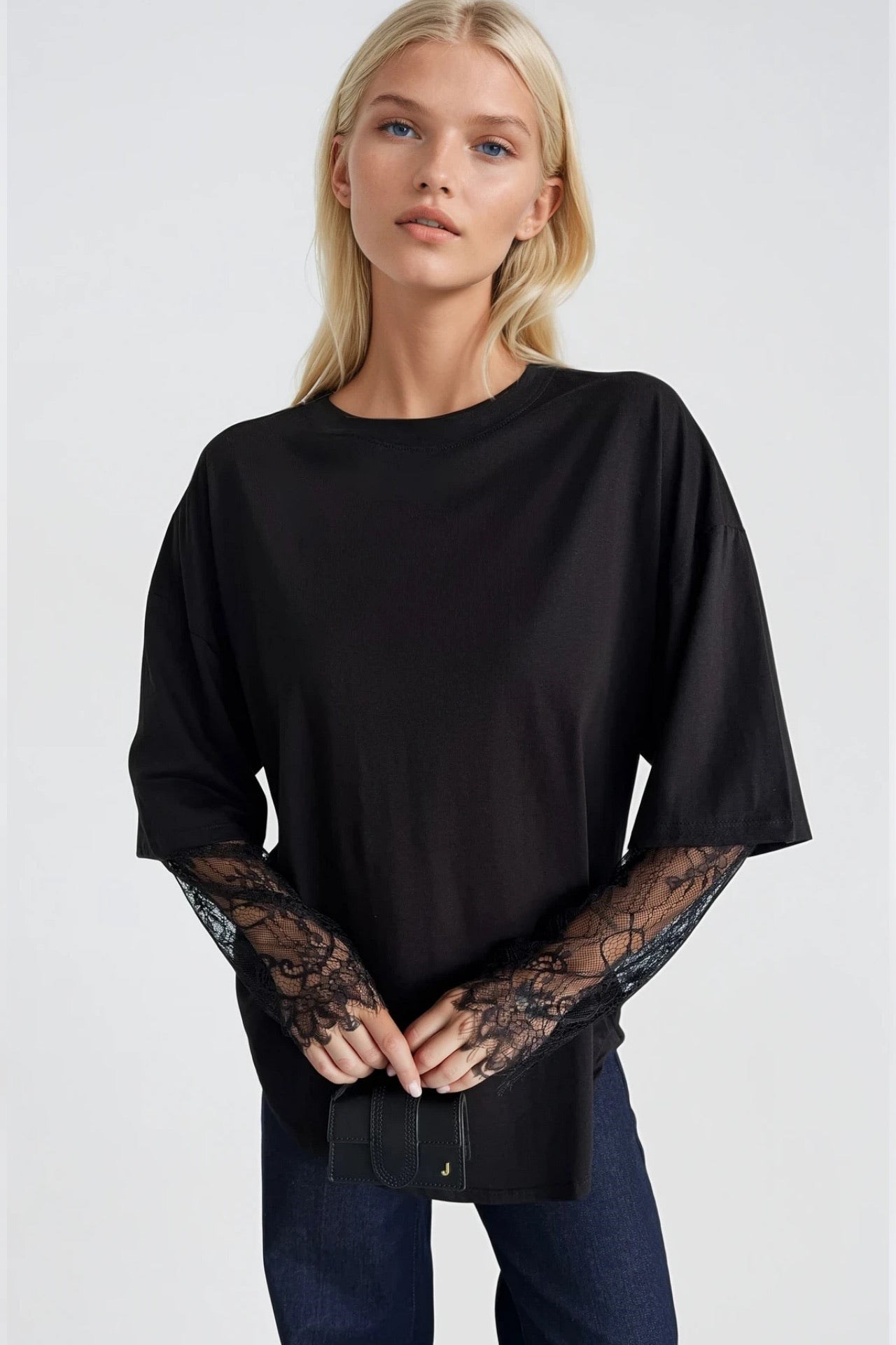 Bisiklet Yaka Kol Dantel Detay Siyah Oversize T-Shirt