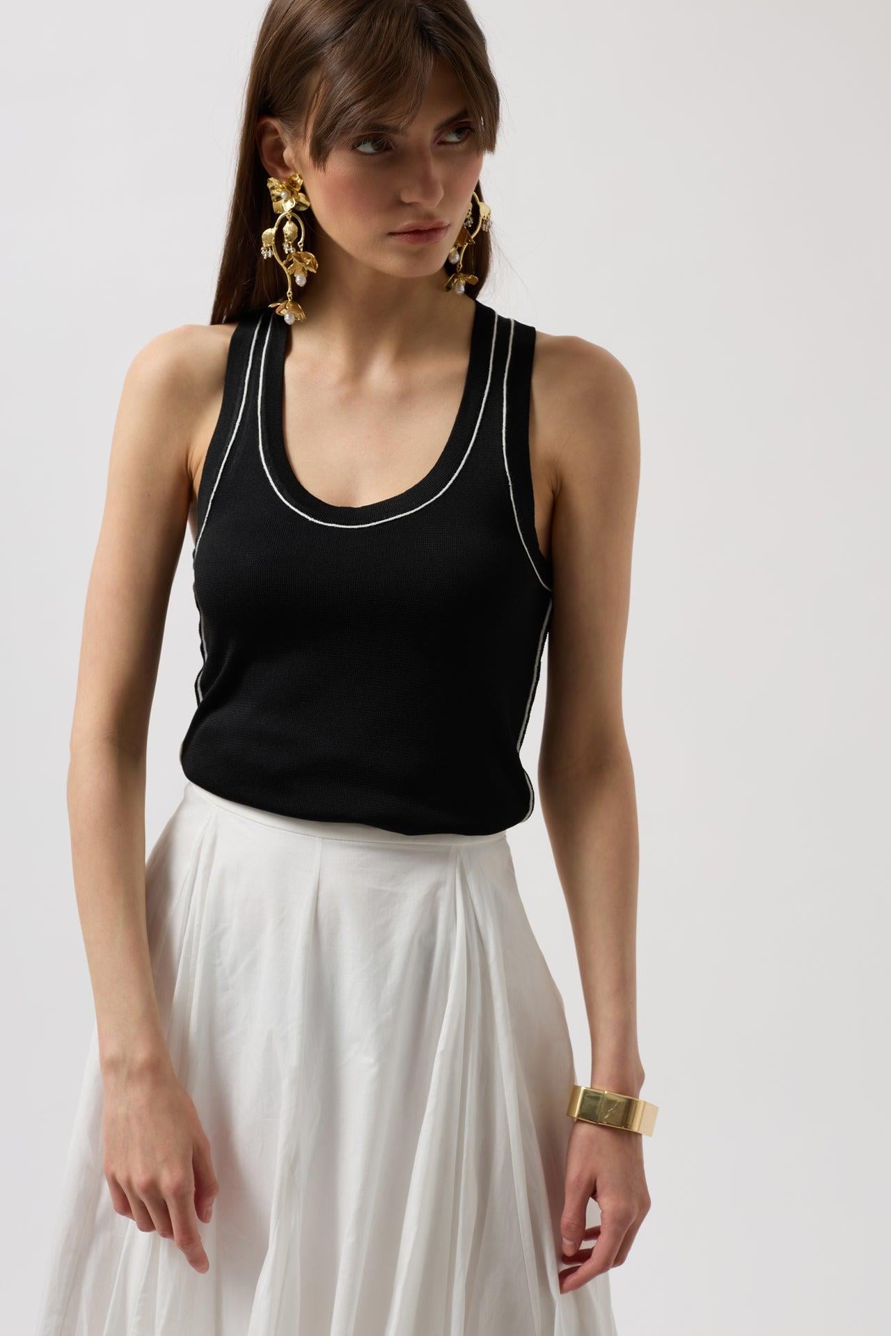 Biye Detay Halter Yaka Siyah Beyaz Bluz