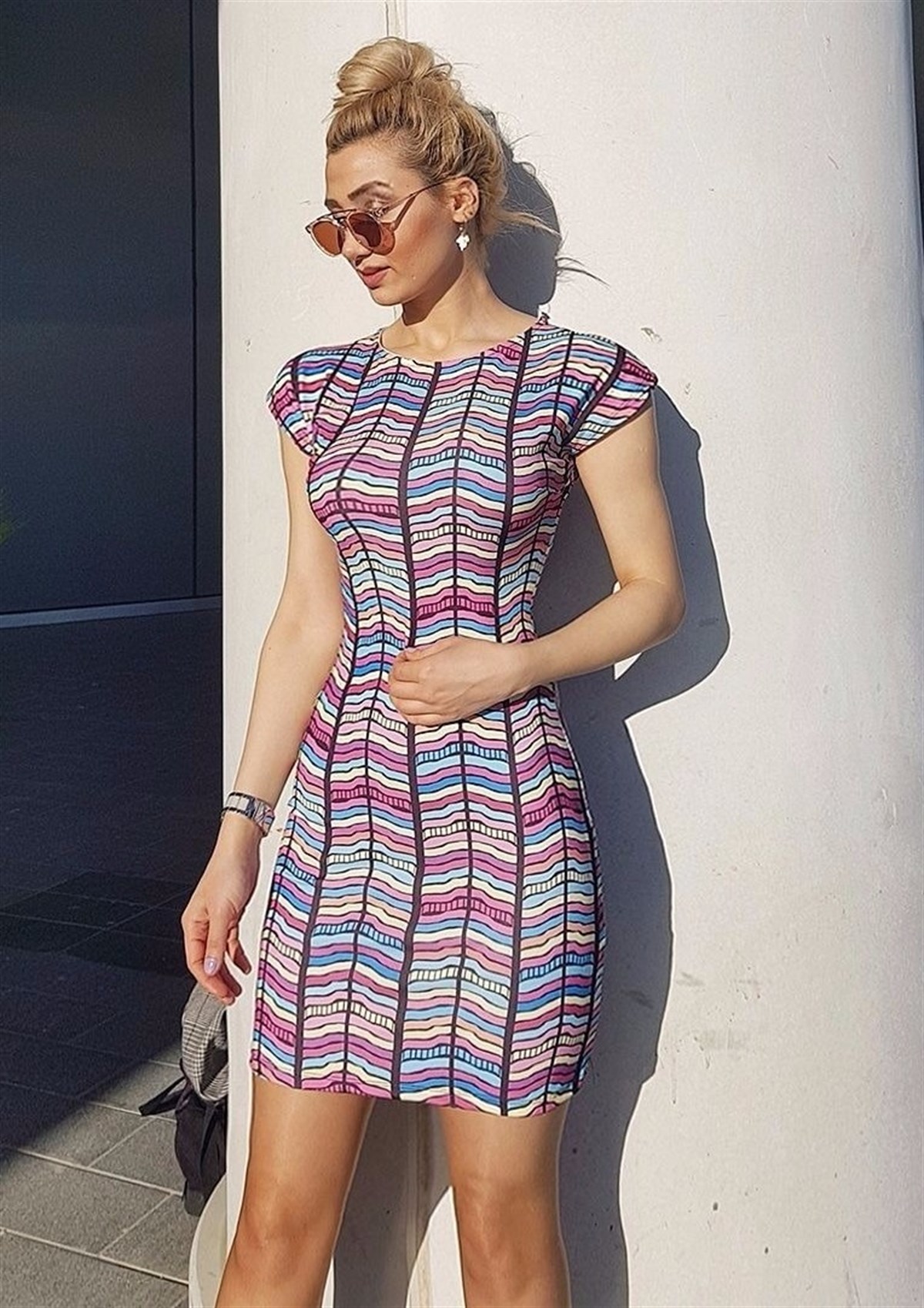 DALGIÇ KUMAŞ ÜZERİ DİJİTAL BASKILI MİNİ ELBİSE CHP-149