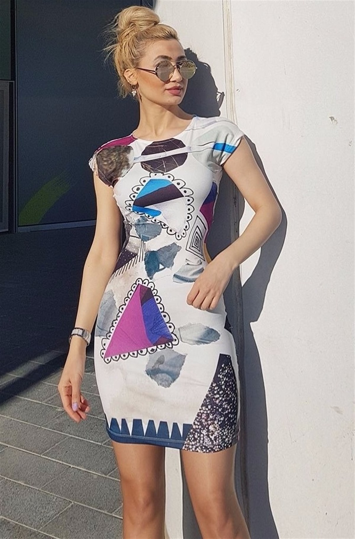 DALGIÇ KUMAŞ ÜZERİ DİJİTAL BASKILI MİNİ ELBİSE CHP-148