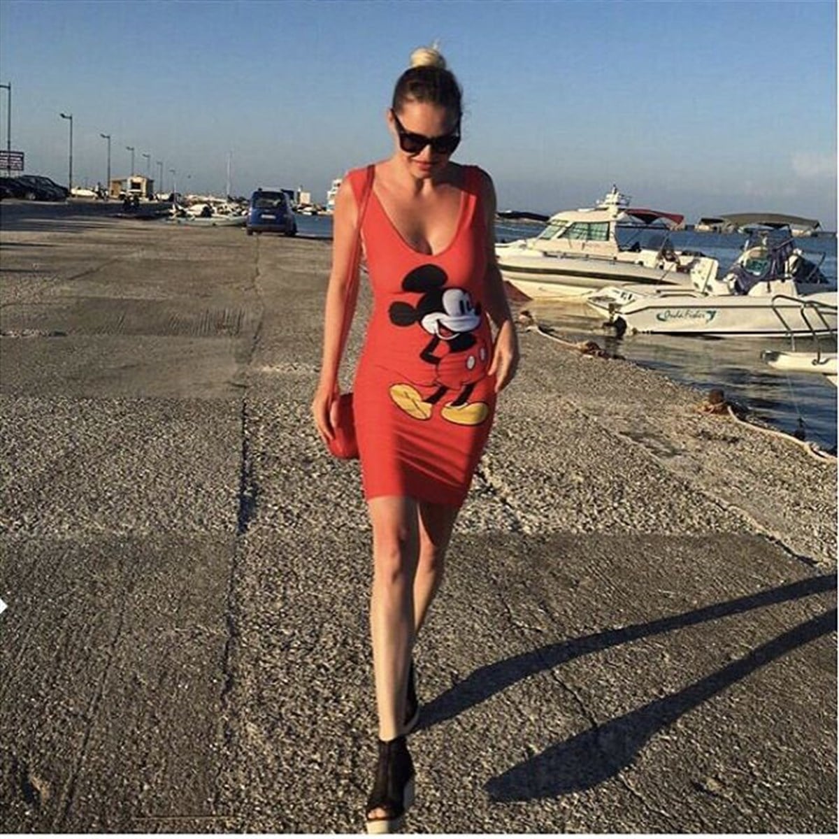 DALGIÇ KUMAŞ ÜZERİ DİJİTAL BASKILI MİNİ ELBİSE CHP-034-3