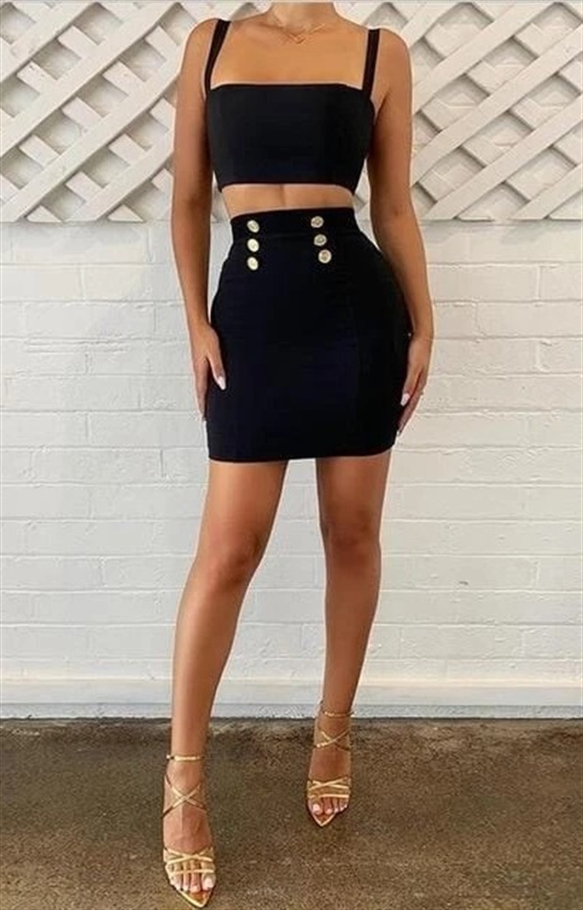 ESNEK DALGIÇ KUMAŞ DÜĞME DETAYLI SİYAH ETEK VE BÜSTİYER TAKIM BLACK SKIRT AND TOP SET GOGOWEAR DNM-538-2