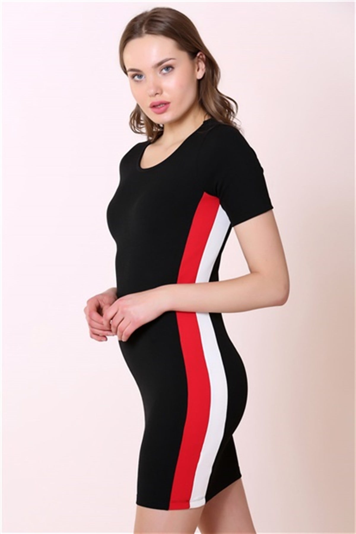 ESNEK DALGIÇ KUMAŞ YANLARI ŞERİT DETAYLI SİYAH MİNİ ELBİSE SİYAH KISA KOLLU YAZLIK SPOR MİNİ ELBİSE BLACK MINI DRESS DNM-388-1