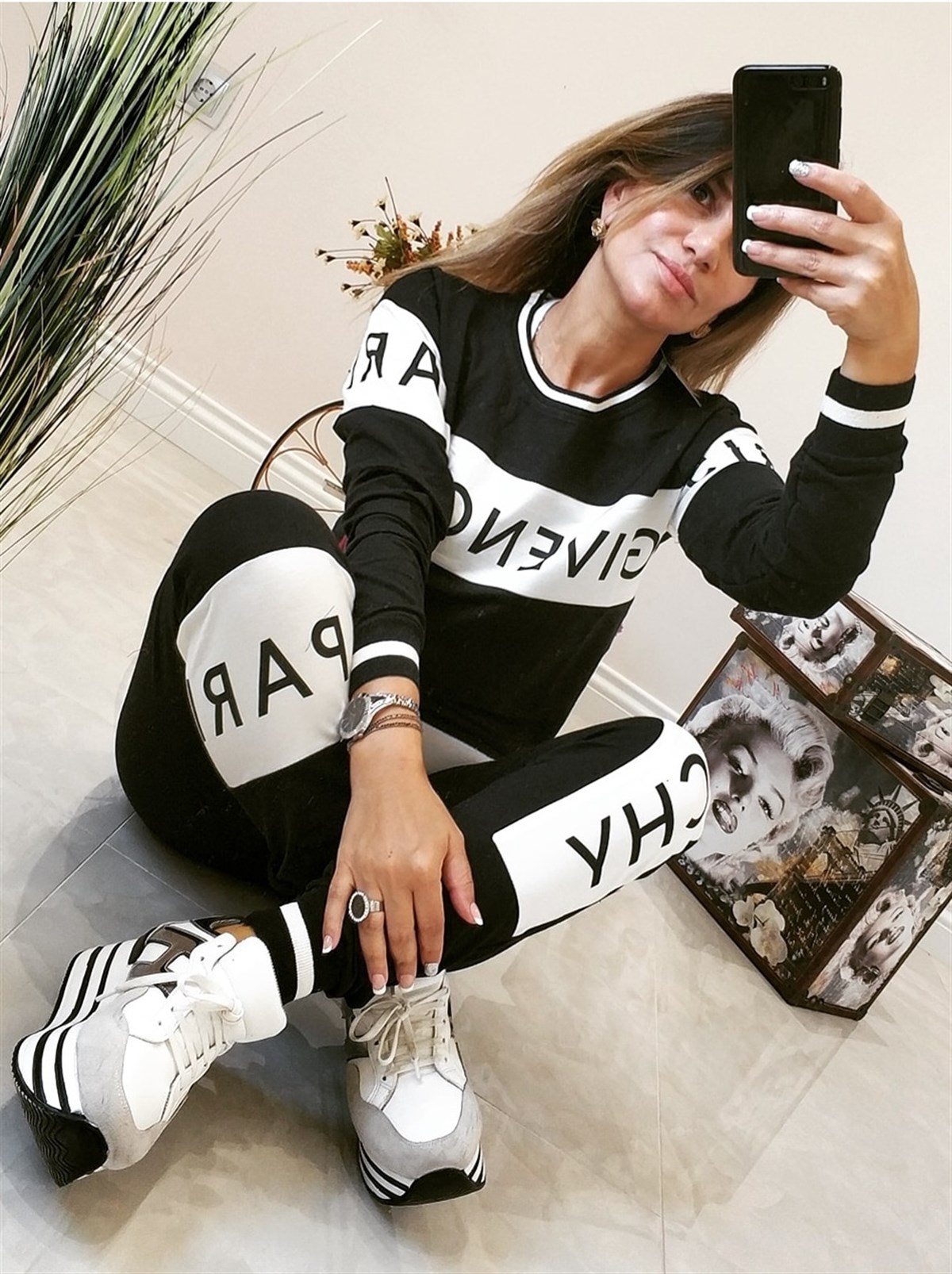 ESNEK KUMAŞ GIVENCY BASKILI ALT ÜST BAYAN EŞOFMAN TAKIM CHP-186-1