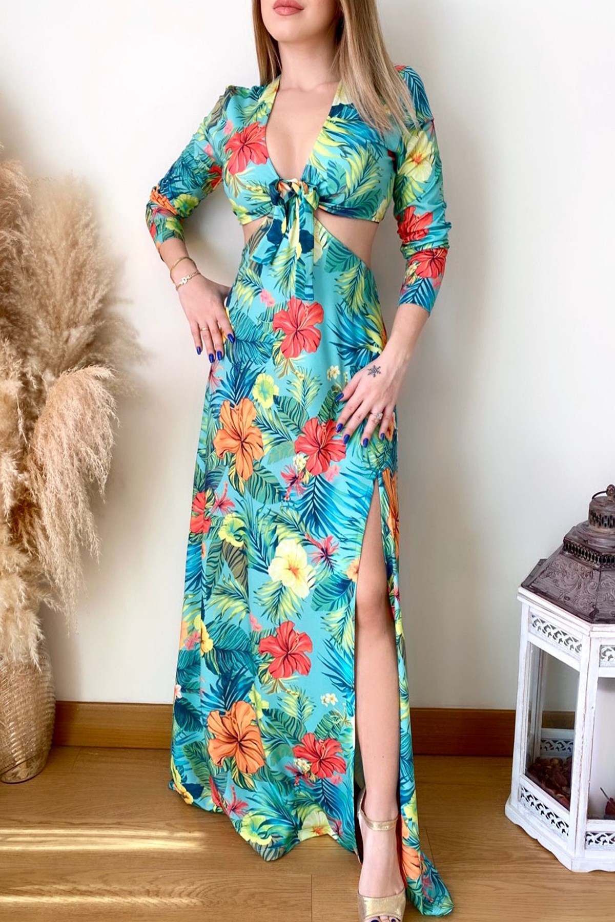 ESNEK KUMAŞ GÖĞÜS DEKOLTELİ ÇİÇEK DESENLİ UZUN MAXİ BOY ELBİSE FLOWER PRINT LONG DAY DRESS GD-046-ÇİÇEKLİ