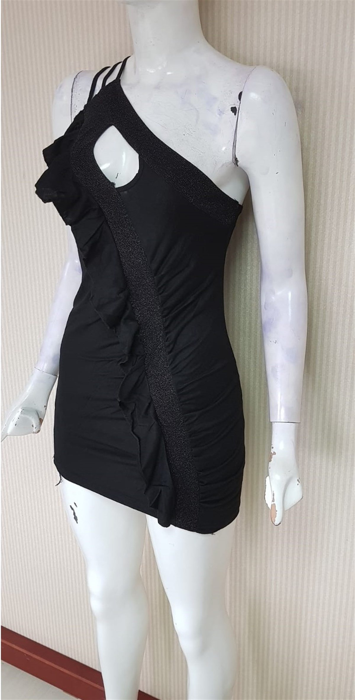 ESNEK KUMAŞ GÖĞÜS DEKOLTEYİ SİYAH MİNİ ELBİSE CLUBWEAR ASİA-015-1