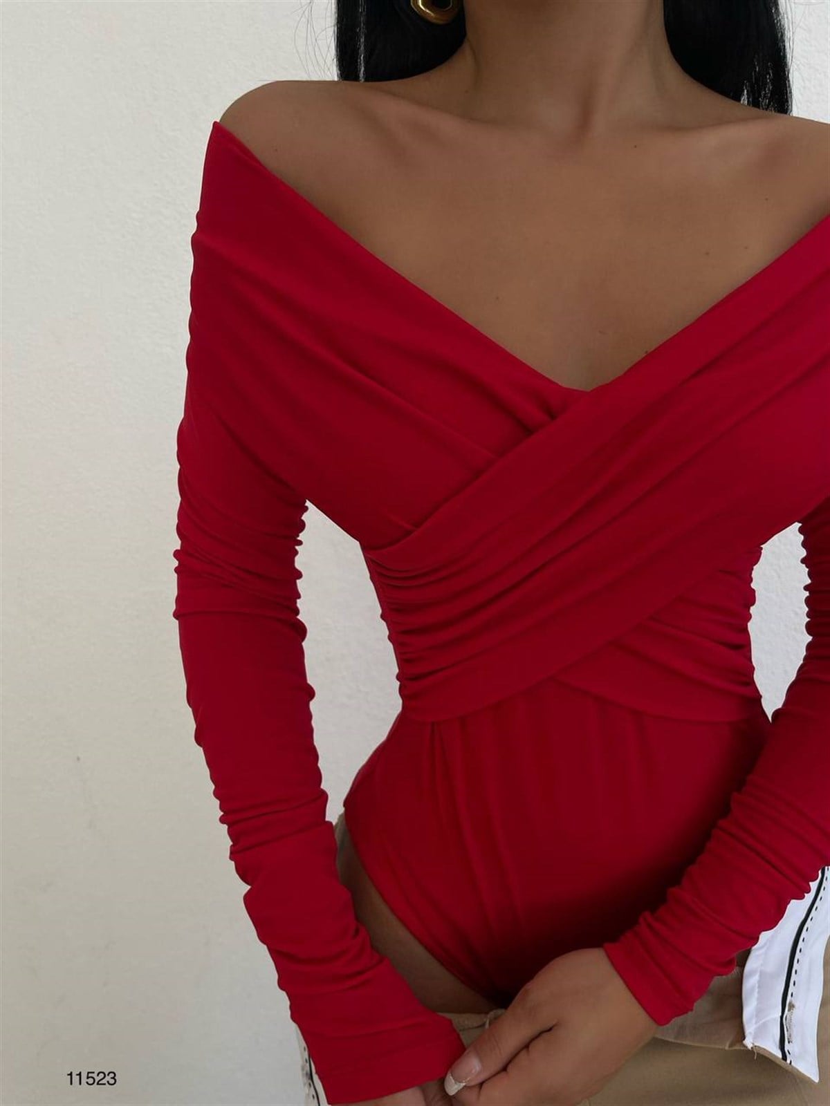 ESNEK KUMAŞ MADONNA YAKA UZUN KOLLU KIRMIZI BODYSUIT RED BODYSUIT BLCKF-15523-KIRMIZI