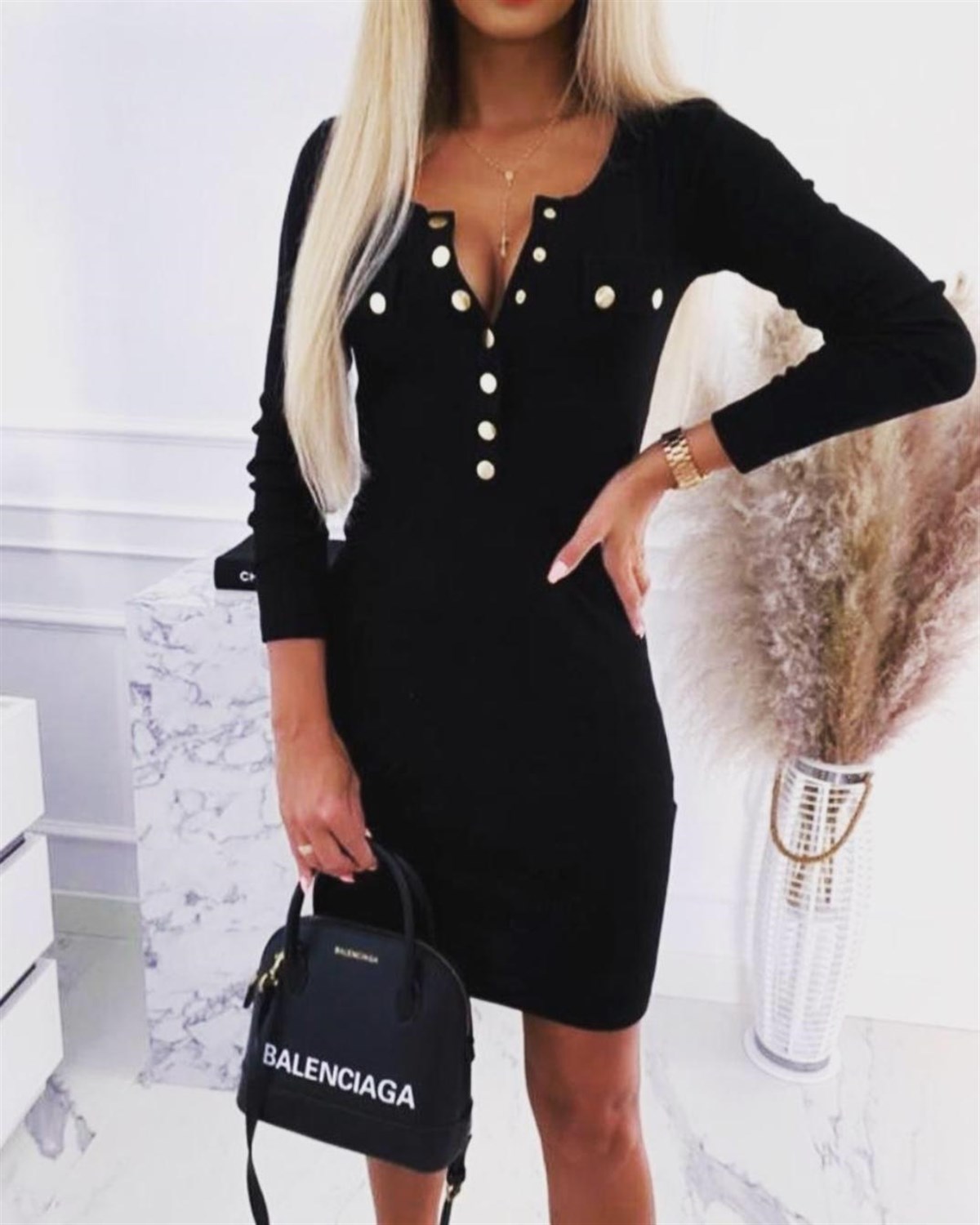 ESNEK TRİKO KUMAŞ GÖĞÜS DEKOLTELİ UZUN KOLLU SİYAH MİNİ SİYAH GÜNLÜK ELBİSE BLACK MINI DRESS BLACK DAY DRESS EMR-054-SİYAH