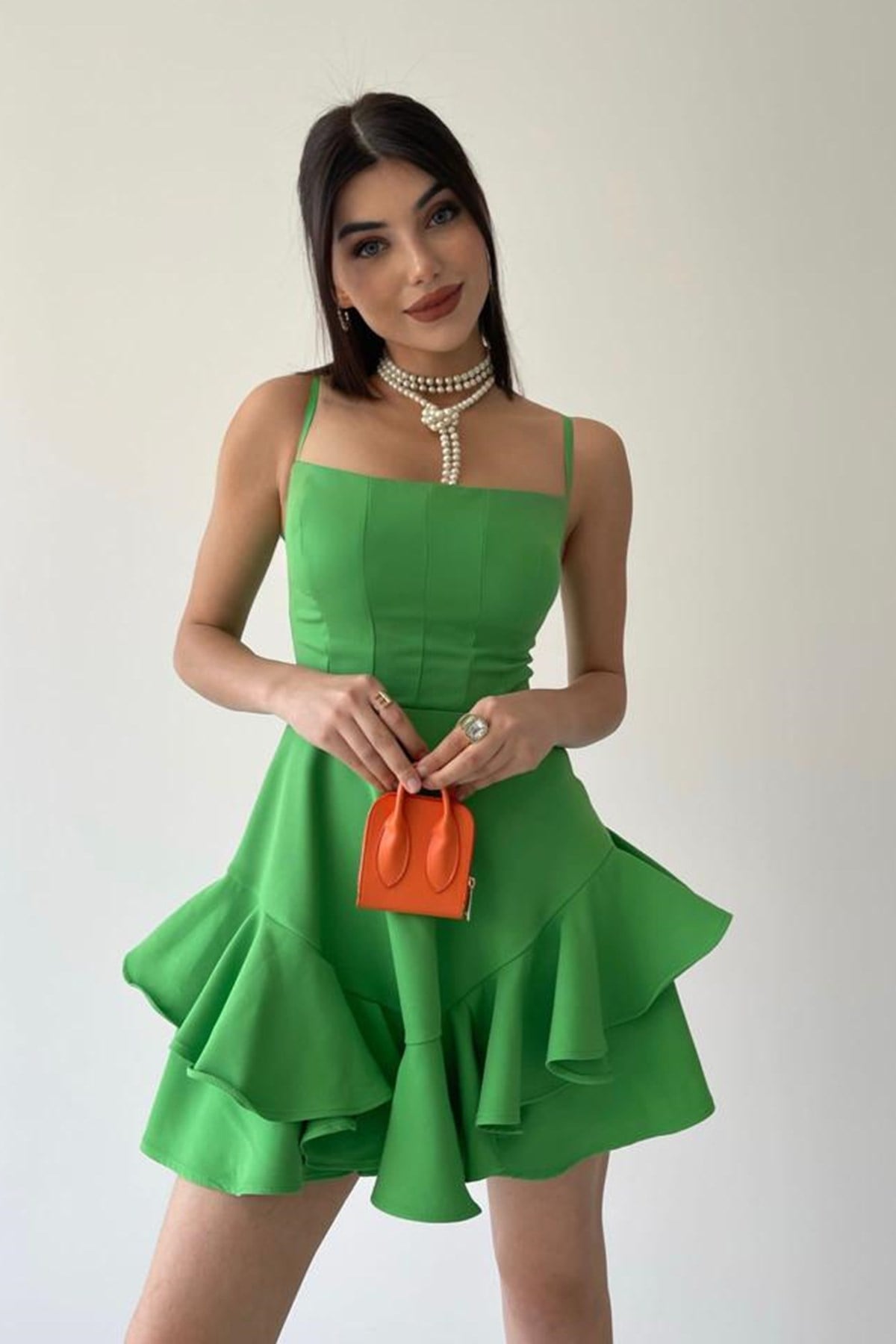 ETEĞİ VOLANLI İNCE ASKILI YEŞİL MİNİ ELBİSE GREEN MINI DRESS ETC-102-YEŞİL