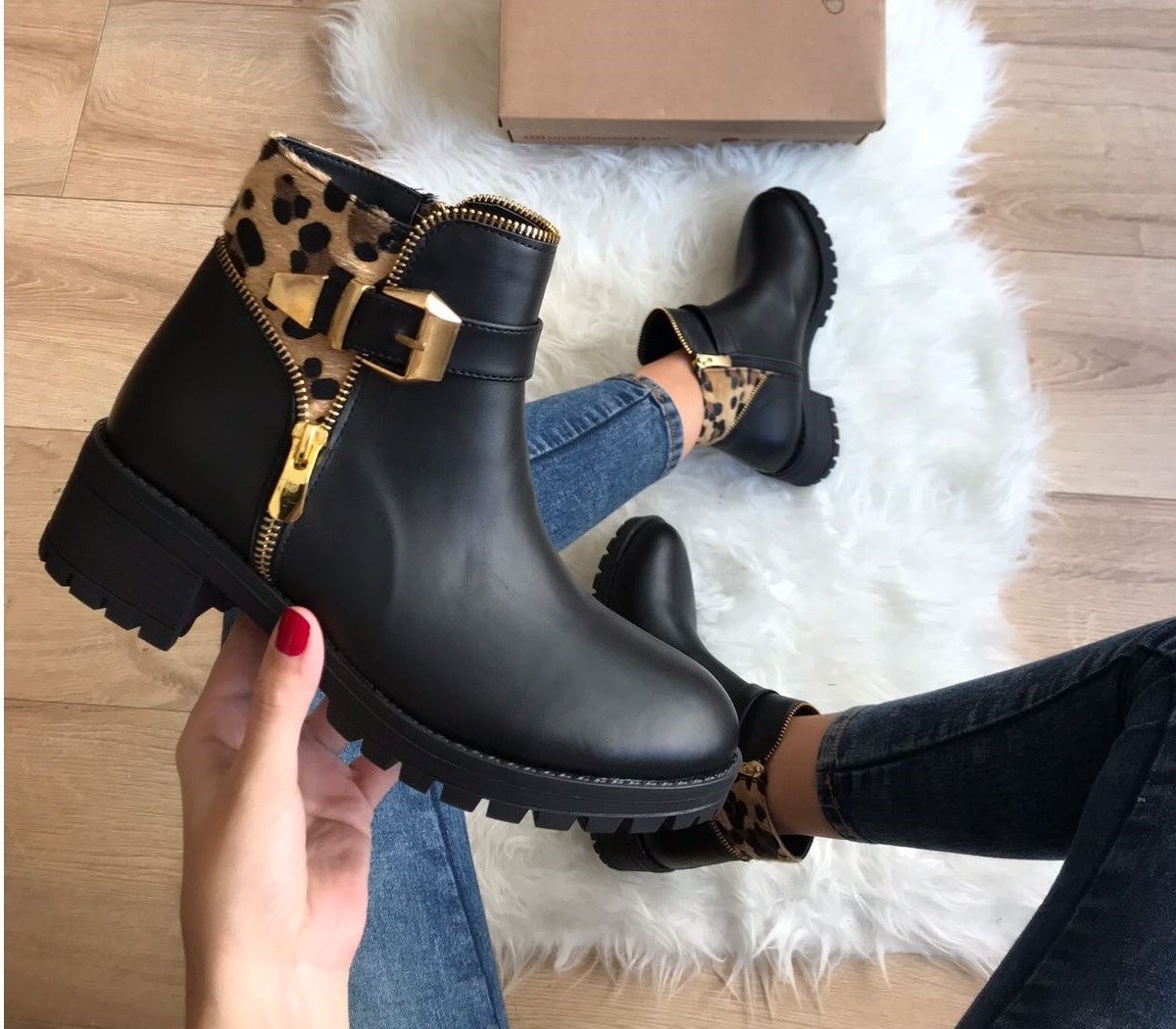 FERMUAR DETAYLI BAYAN BOT NSHO-001-2