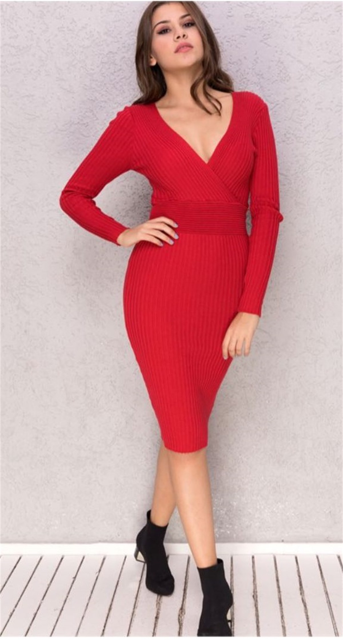 GÖĞÜS DEKOLTELİ UZUN KOLLU TRİKO ELBİSE ESP-009-1