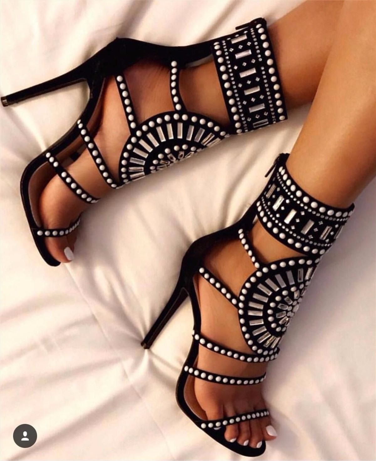 İNCE TOPUKLU PARLAK TAŞ DETAYLI SİYAH SÜET BAYAN AYAKKABI YAZLIK İNCE TOPUKLU SİYAH BAYAN AYAKKABI HIGH HEELS BLACK WOMAN SHOES BYNSPT-011-1