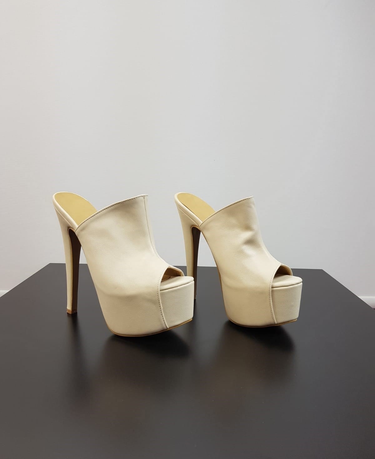 İNCE TOPUKLU UCU AÇIK YAZLIK TERLİK PLATFORM TABANLI BAYAN TERLİK YAZLIK İNCE TOPUKLU BAYAN AYAKKABI HIGH HEELS BLACK WOMAN SHOES BYNSPT-013-4