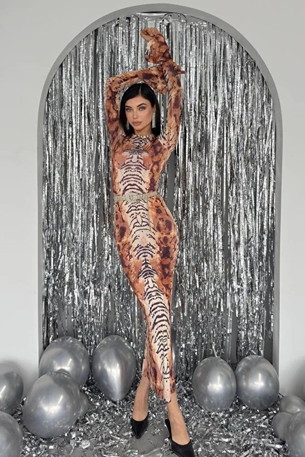 Kadın Esnek Dijital Baskılı Sandy Kumaş Uzun Kollu Basic Midi Elbise 324