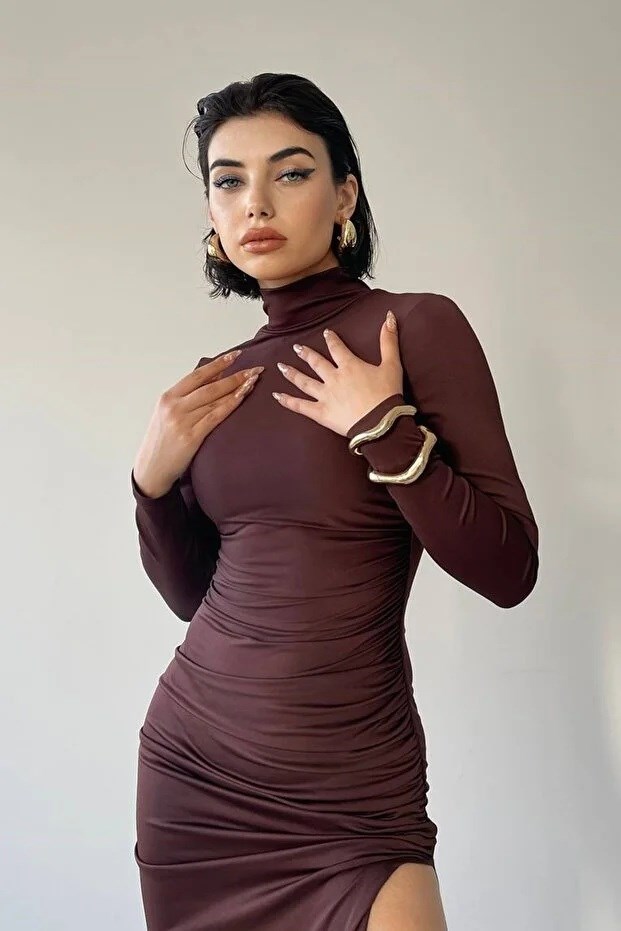 Kadın Esnek Sandy Kumaş Yarım Balıkçı Yaka Yırtmaçlı Tasarım Kahverengi Midi Elbise 302