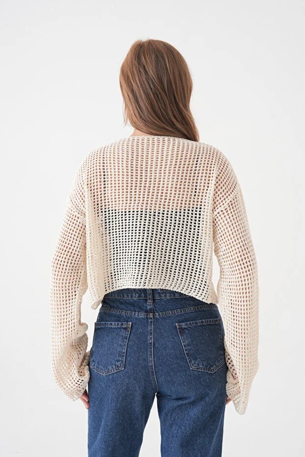 Kadın Örgü Desenli Uzun Kollu Krem Triko Crop Bluz 3200