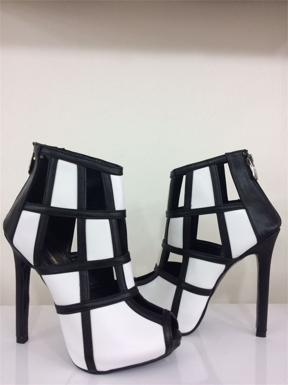 KAFES TASARIM İNCE TOPUKLU AYAKKABI HIGH HEELS WHITE WOMAN SHOES AD-002 · 2