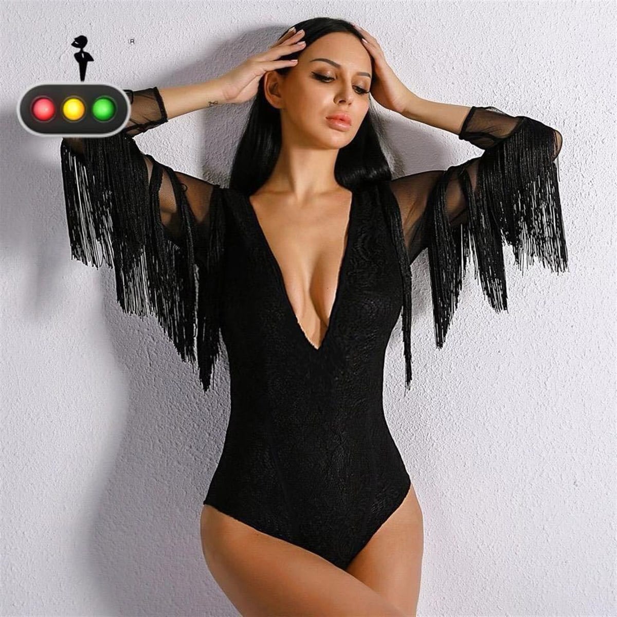 KOLLARI PÜSKÜL DETAYLI GÖĞÜS DEKOLTELİ SİYAH BODY BODYSUIT LP-238