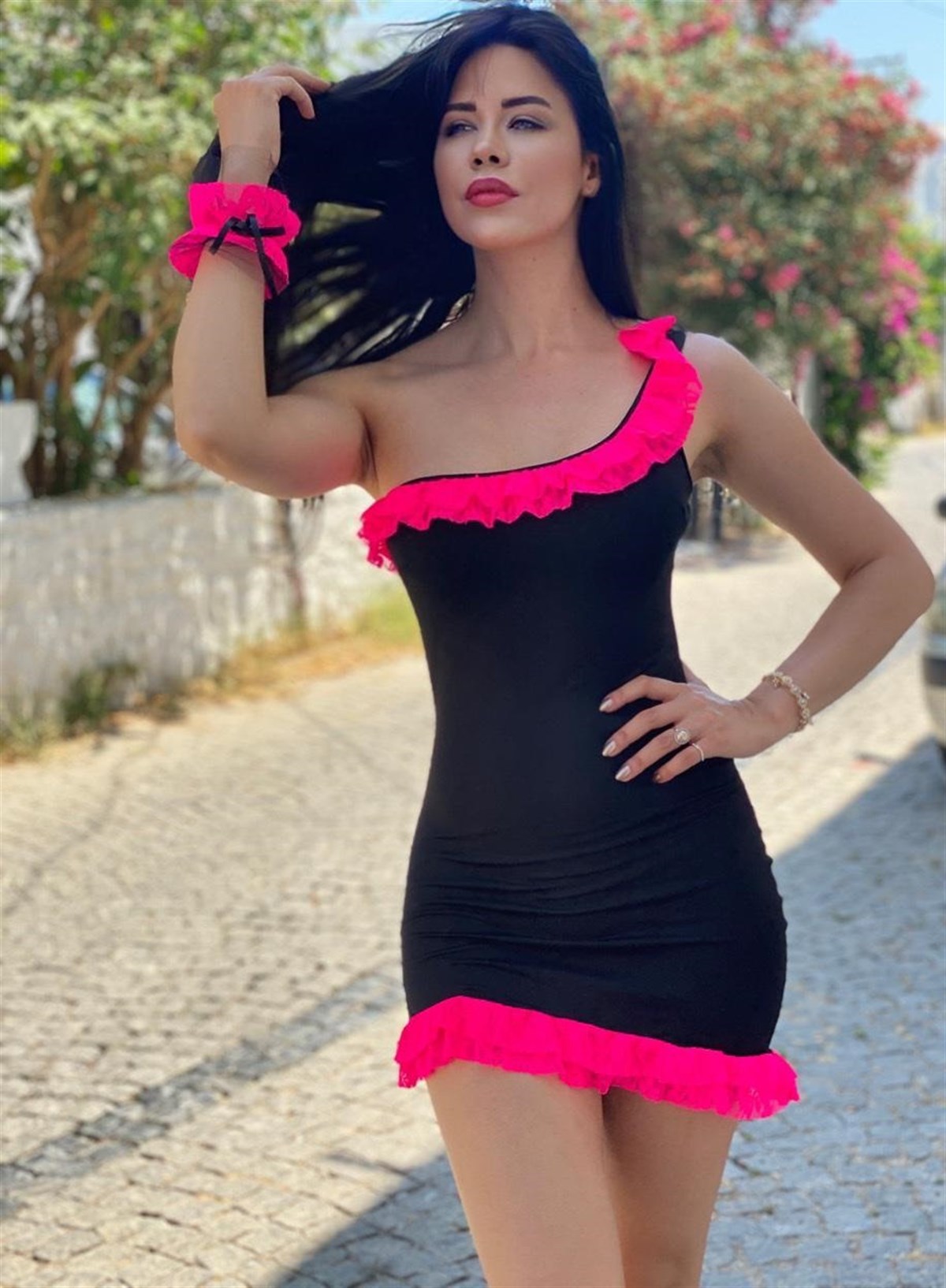 LİKRALI ESNEK KUMAŞ GÖĞÜS DEKOLTELİ TEK OMUZ DETAYLI SİYAH MİNİ ELBİSE SİYAH GECE ELBİSESİ BLACK MINI DRESS BLACK CLUBWEAR BLACK GOGO DRESS KY-111-pembe