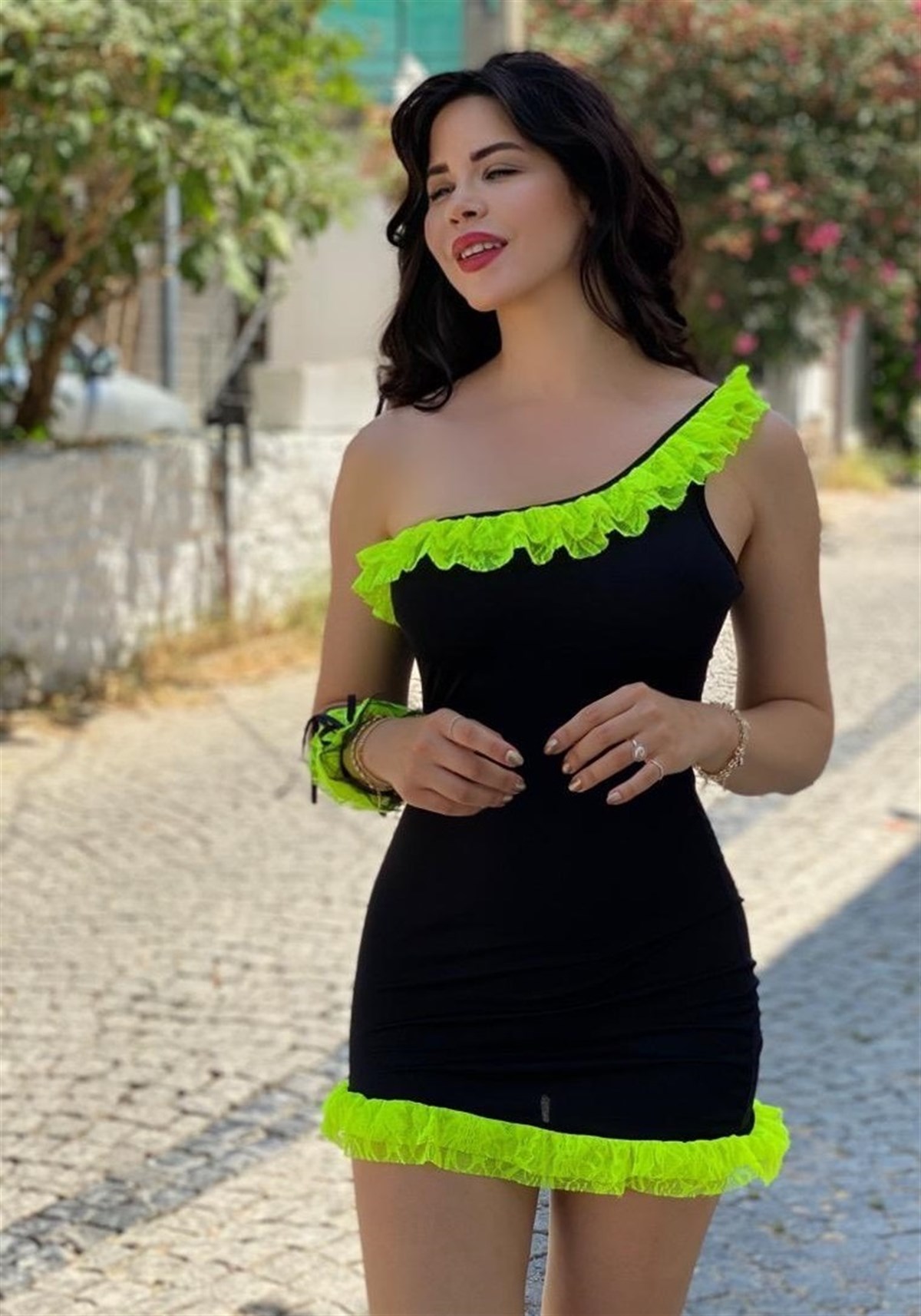 LİKRALI ESNEK KUMAŞ GÖĞÜS DEKOLTELİ TEK OMUZ DETAYLI SİYAH MİNİ ELBİSE SİYAH GECE ELBİSESİ BLACK MINI DRESS BLACK CLUBWEAR BLACK GOGO DRESS KY-111-yeşil