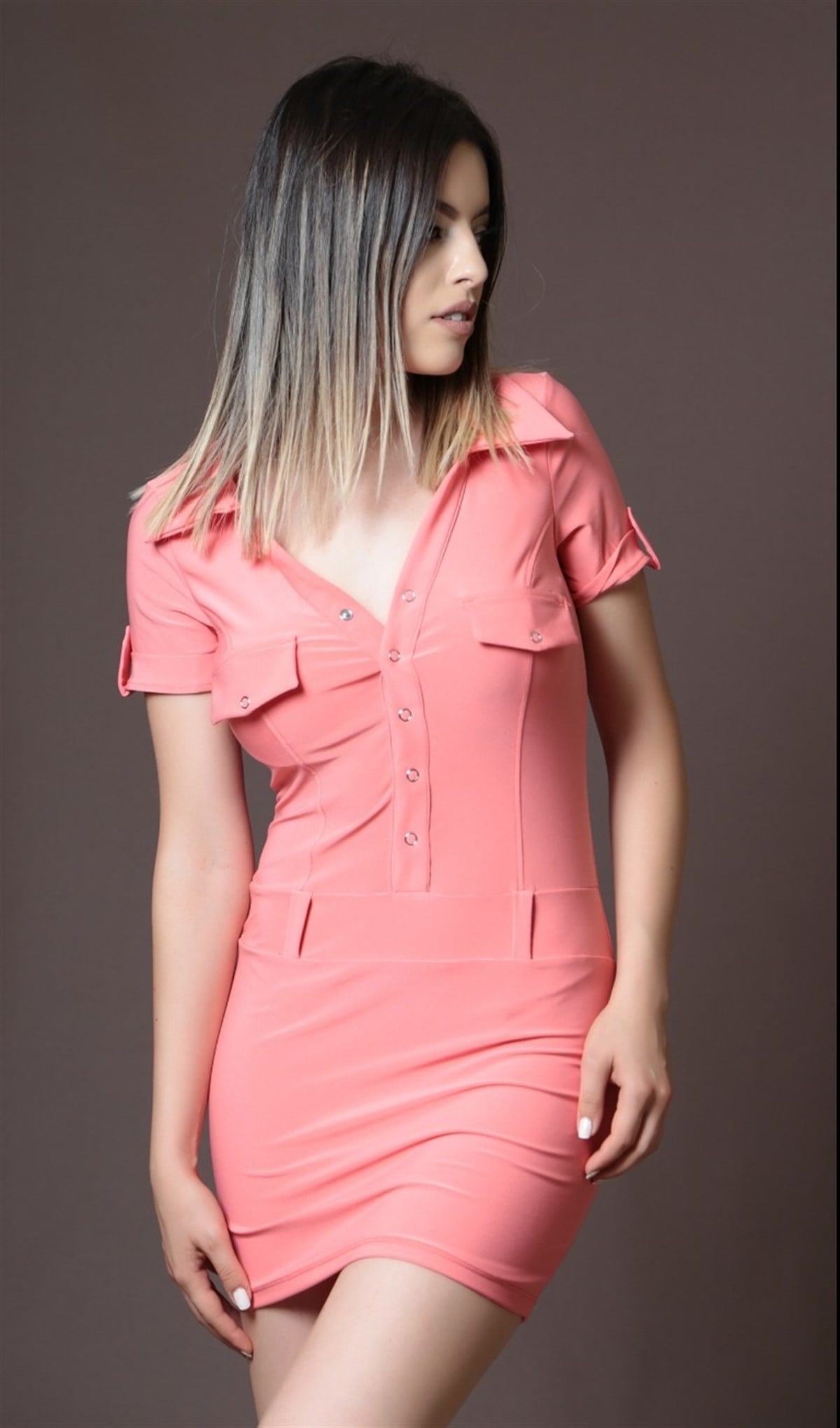 LİKRALI ESNEK KUMAŞ KISA KOLLU PEMBE MİNİ ELBİSE GÖĞÜS DEKOLTELİ PEMBE GECE ELBİSESİ CLUBWEAR PINK MINI DRESS PINK GOGO DRESS KY-085-2