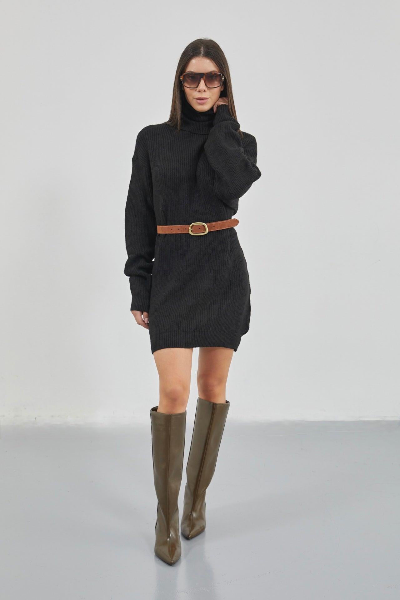 Oversize Balıkçı Yaka Siyah Triko Tunik