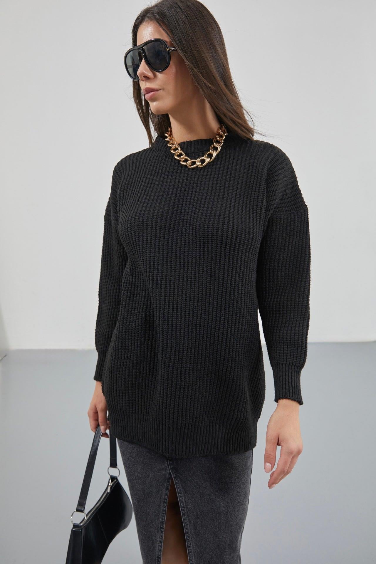 Oversize Siyah Örgü Kazak