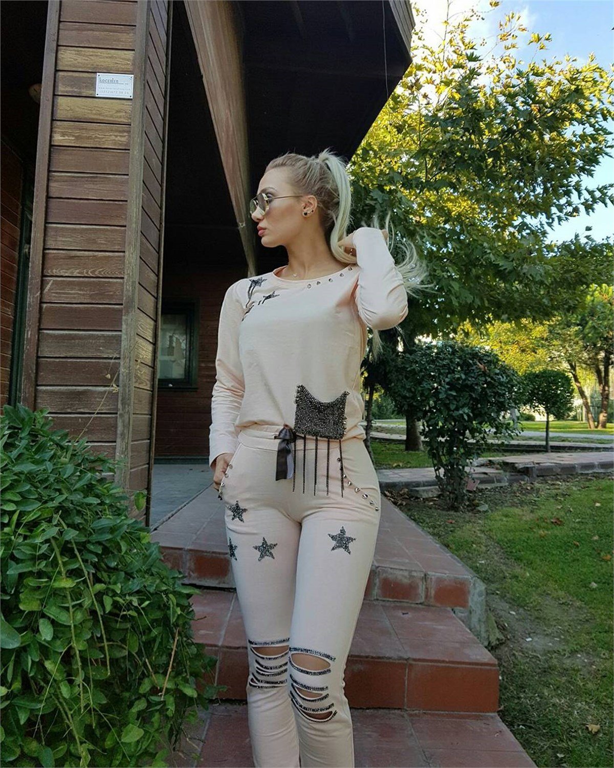 TAŞ VE BONCUK DETAYLI DETAYLI ALT ÜST BAYAN EŞOFMAN TAKIM CHP-107-1