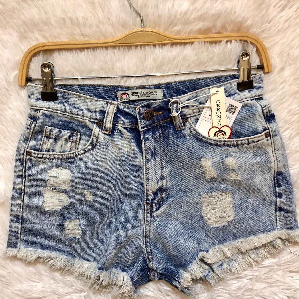 TAŞLAMA VE YIRTIK DETAYLI MAVİ BOYFRIEND KOT ŞORT BLUE JEAN SHORT GR-003