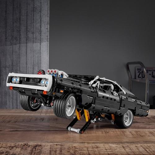 Lego Technic 42111 Dom'un Dodge Charger'ı Lisanslı Ürün
