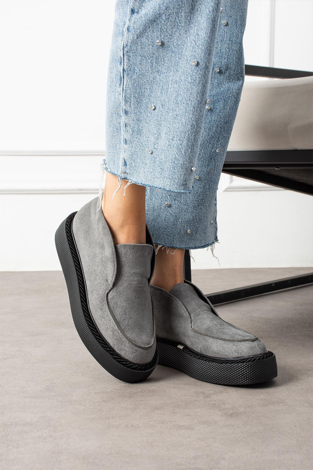 ShoetekDinna