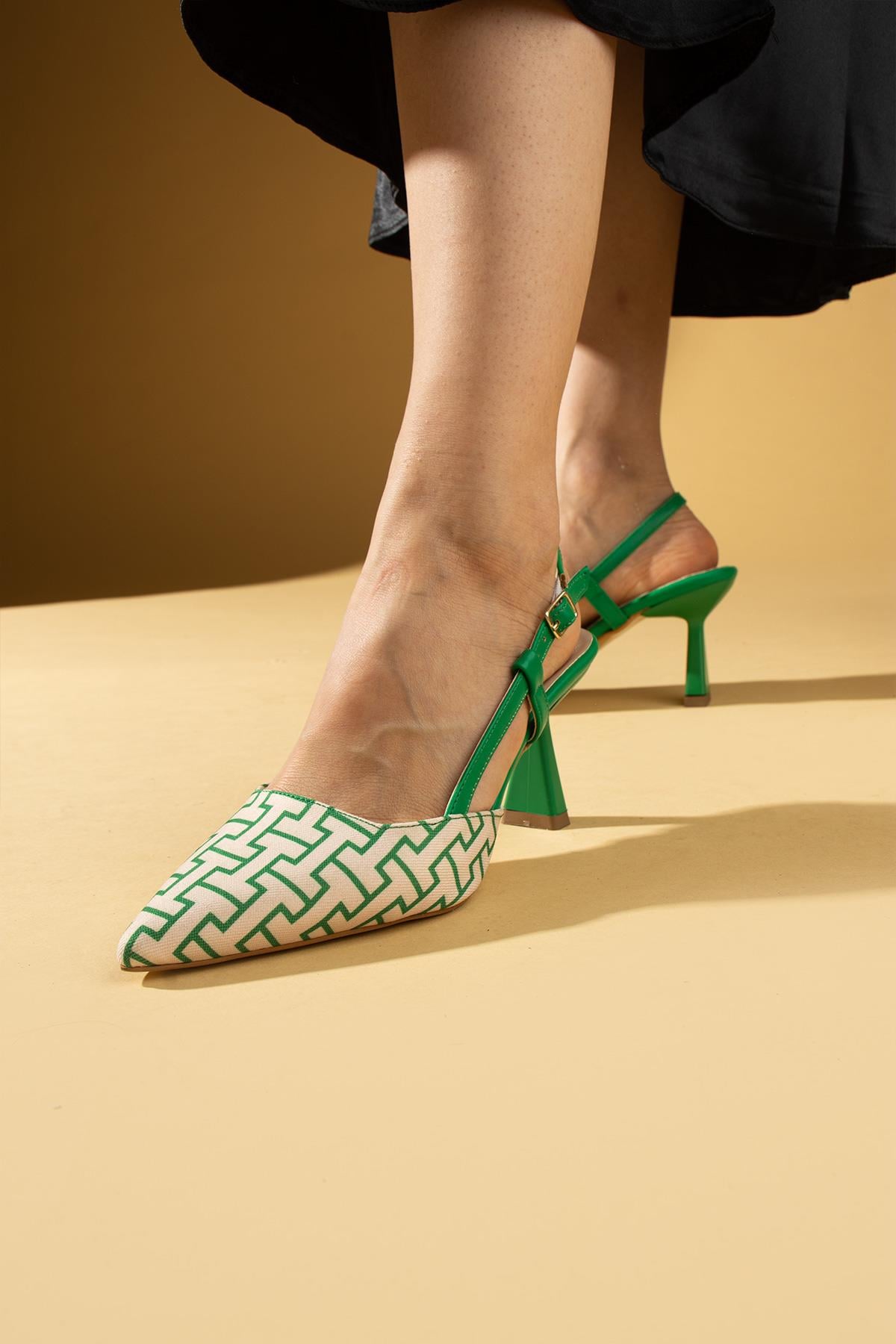 ShoetekLeonora