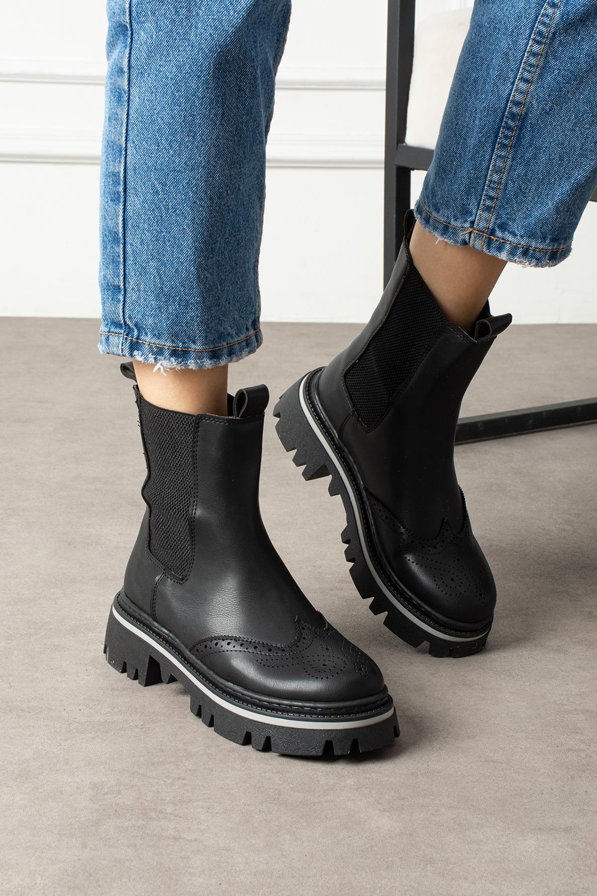 ShoetekMaureen