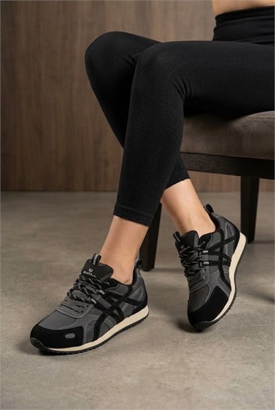 ShoetekMaia