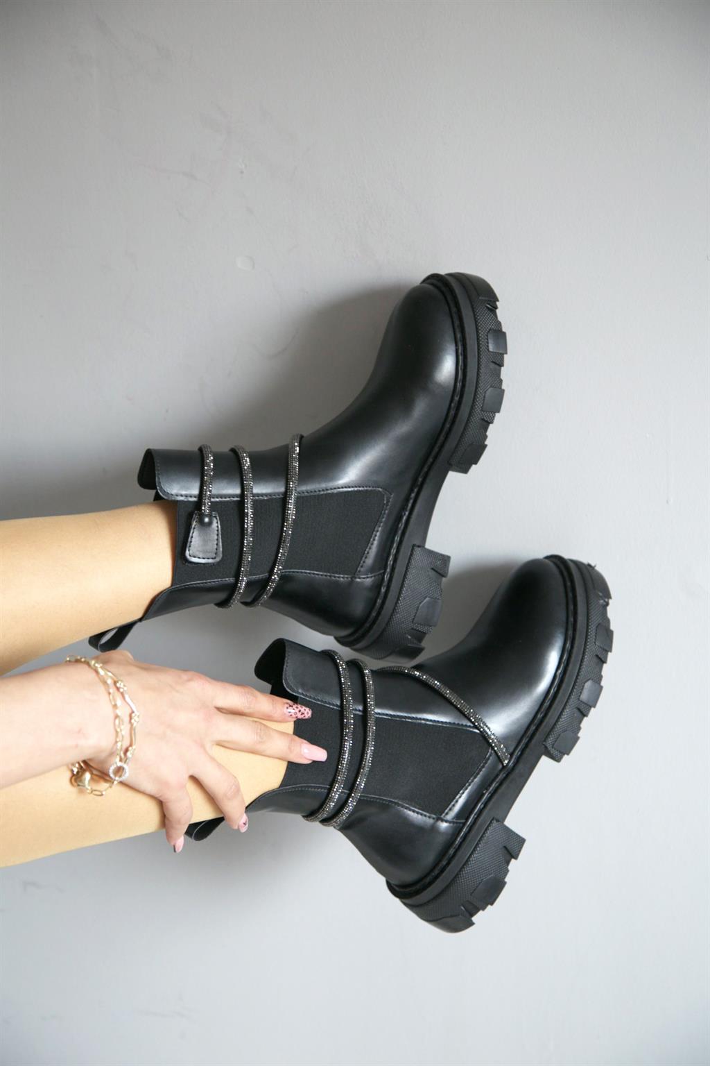 ShoetekAlivya