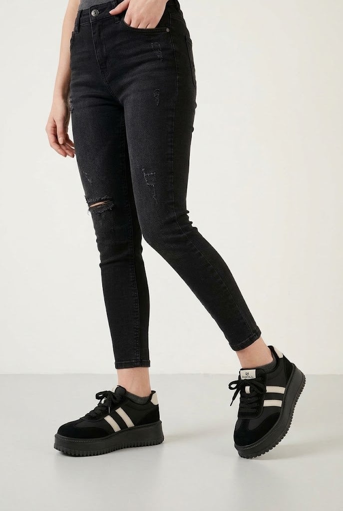 ShoetekEsther