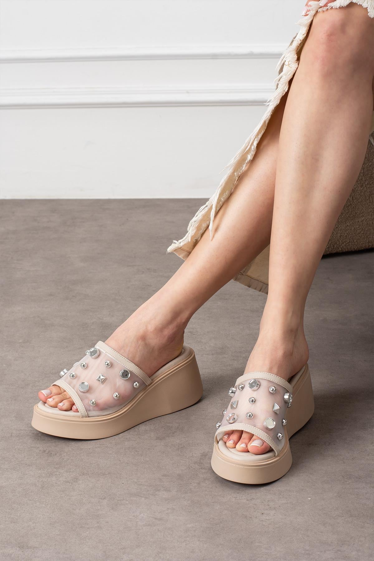 ShoetekJanya