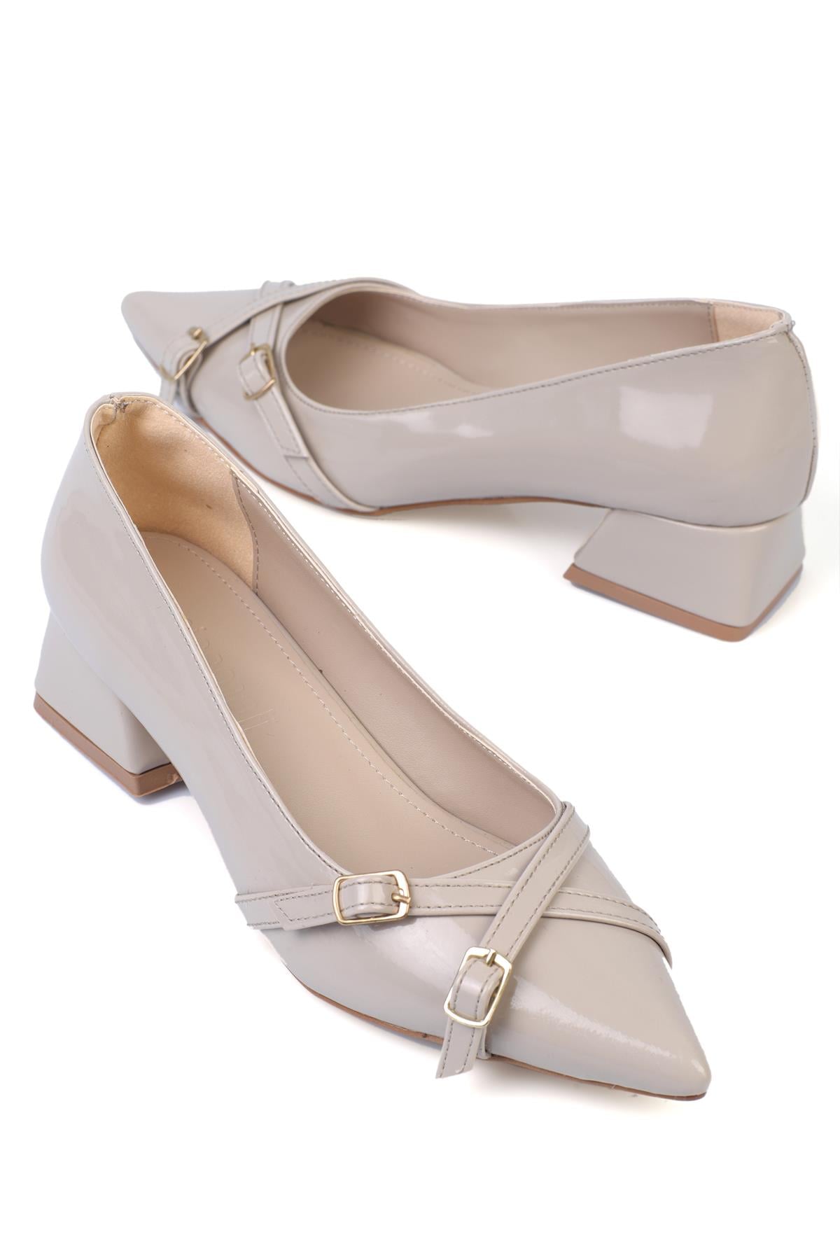 ShoetekLaura