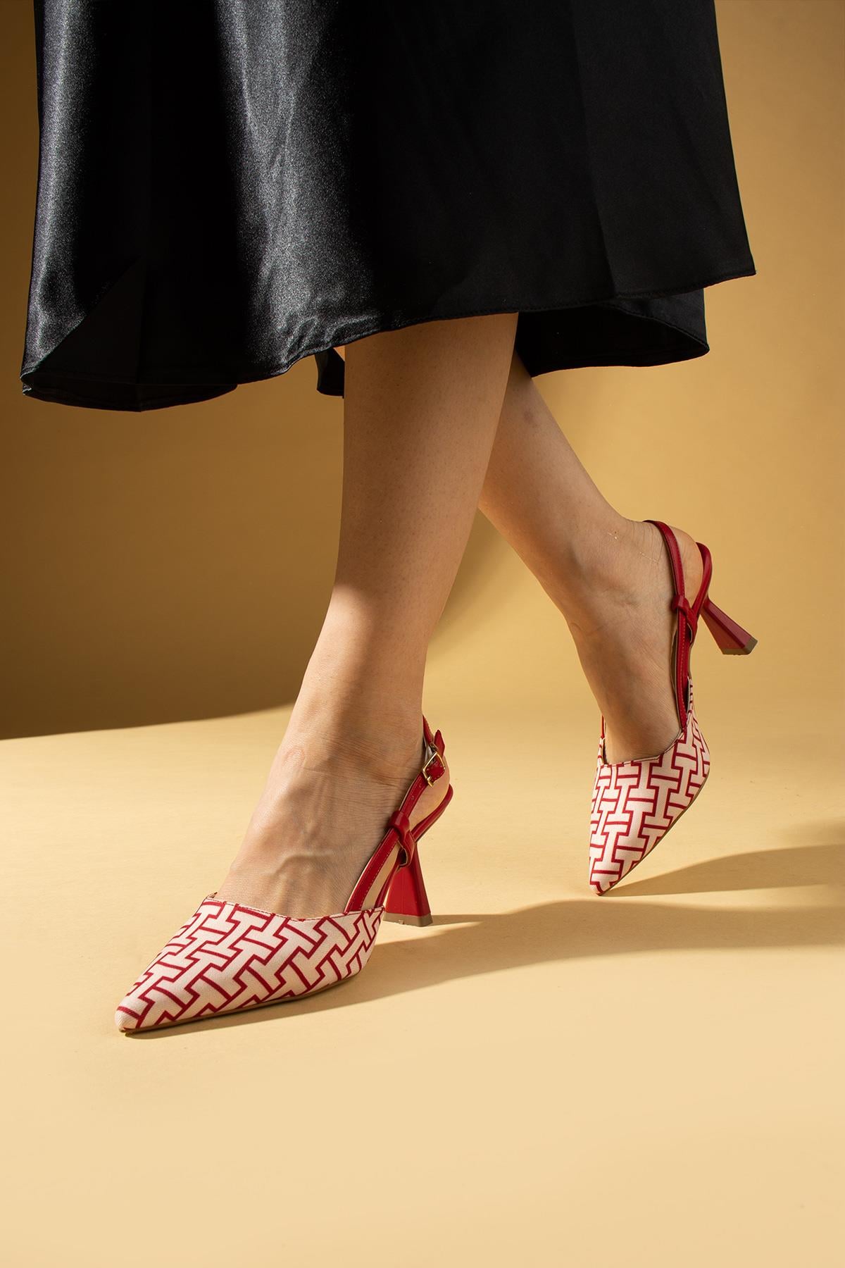 ShoetekLeonora