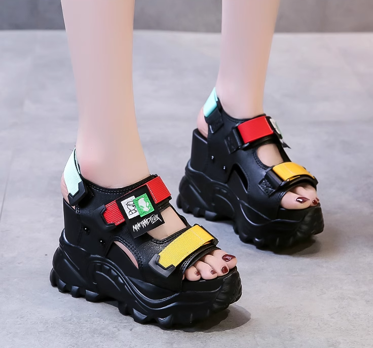Dolgu Topuk Spor Sandalet