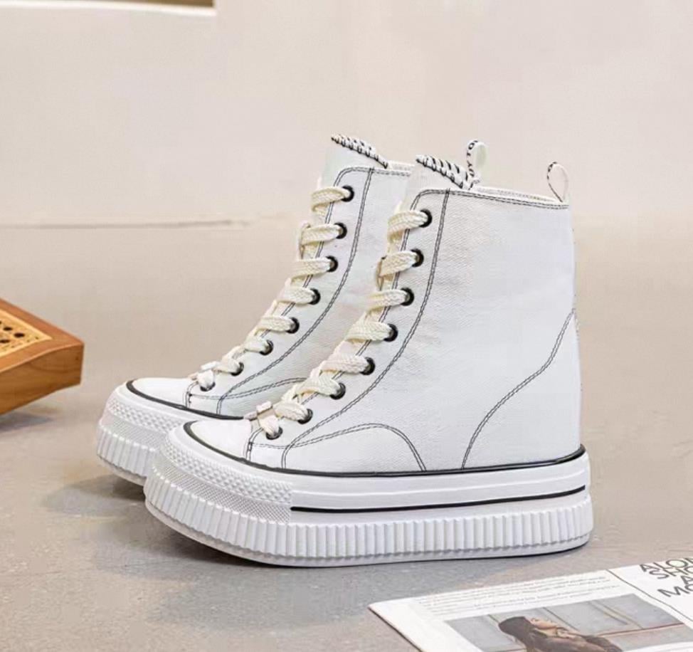 Gizli Topuk Converse Bot