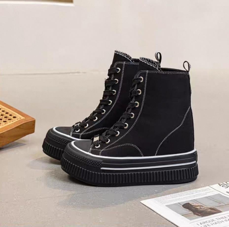 Gizli Topuk Converse Bot