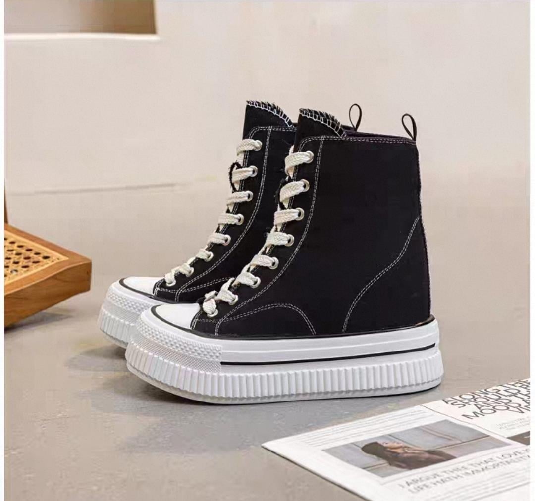 Gizli Topuk Converse Bot