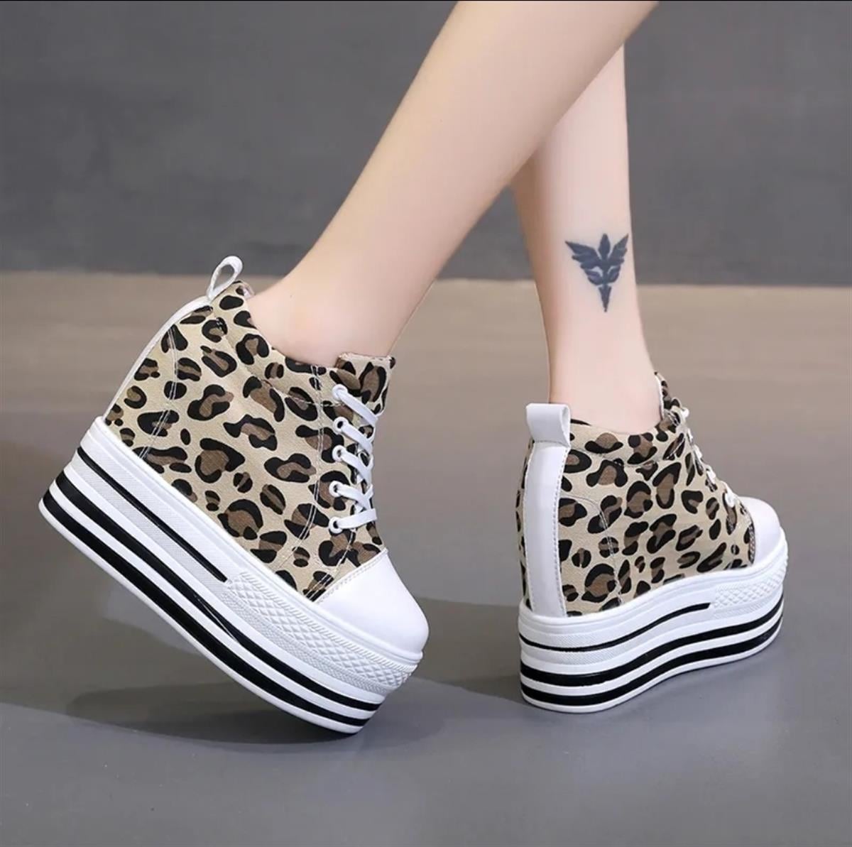 Dolgu Topuk Leopar Spor Ayakkabı