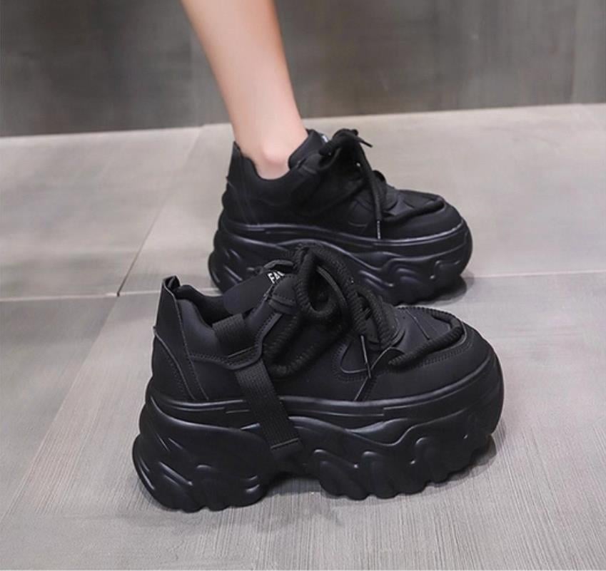 Dolgu Topuk Sneakers