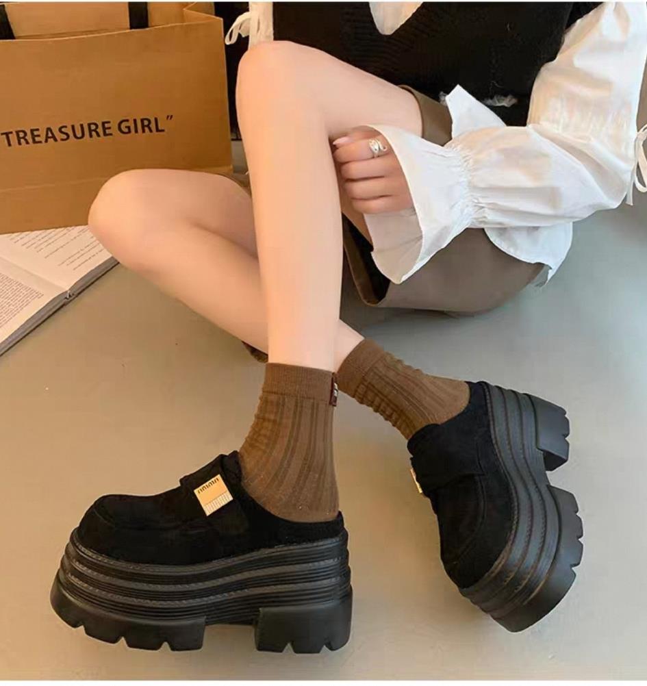 Dolgu Topuk Süet Terlik